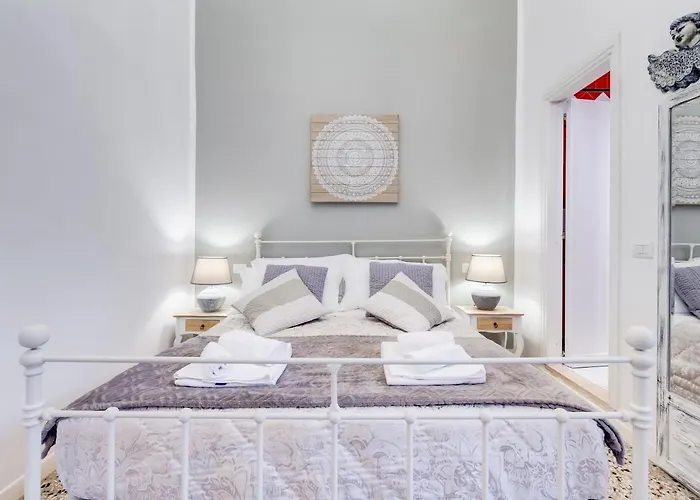 Monti Luxury